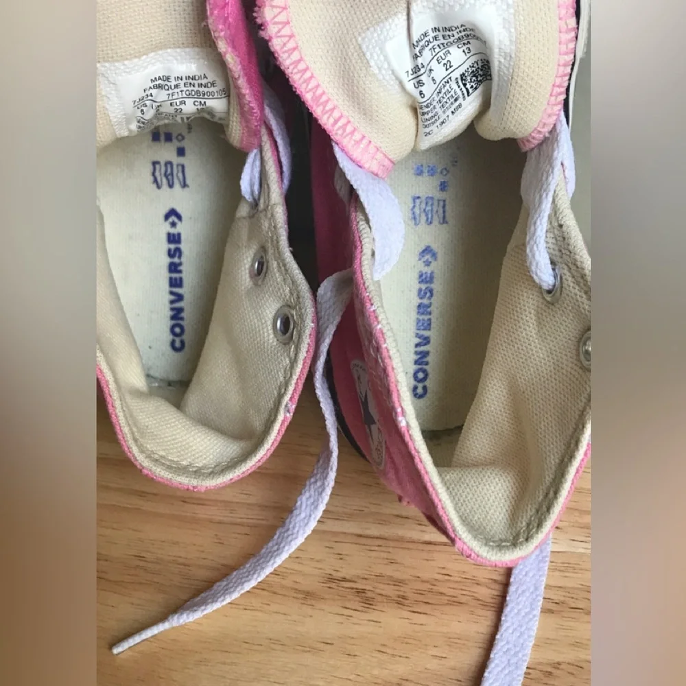 Converse All-Star Chuck Taylor High-Tops Pink Size: US Toddler 6 EUR 22 CM 13